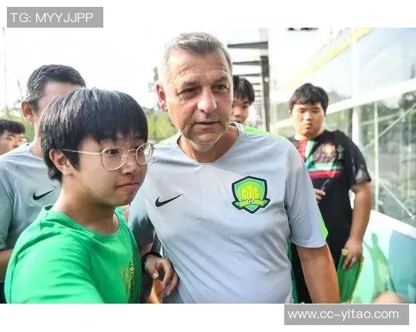 张稀哲对王刚寄语期待明年中超再相遇相信他还能踢两年